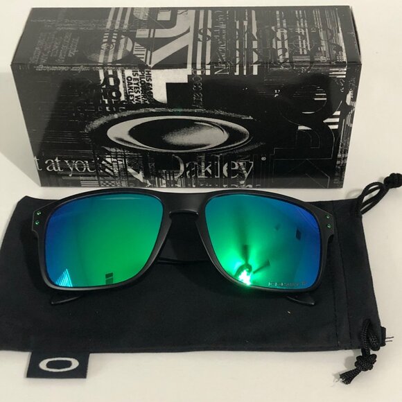 Oakley Other - Oakley Holbrook Matte Black Frame 9102 Green Polarized
